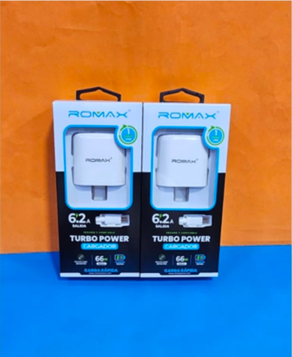 TCC0335 CARGADOR ROMAX V8 6.2A 66W 